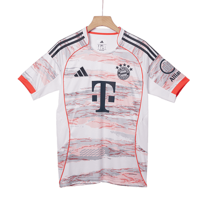 OLISE #17 Bayern Munich Extérieur Maillot 2025/26 Blanc