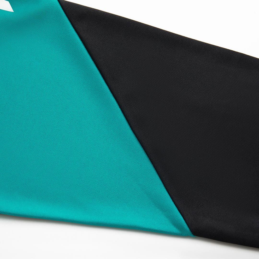 Liverpool Sweatshirt Kit 2025/26 Vert