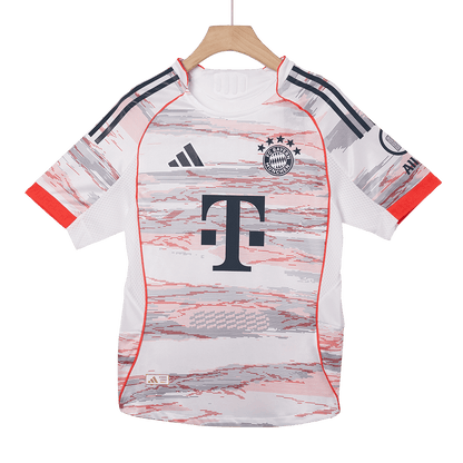 OLISE #17 Bayern Munich Extérieur Maillot 2025/26 Blanc Joueur